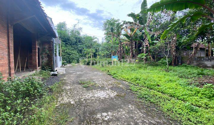 Rumah Murah di Seyegan Lahan Luas Dekat Jl Selokan Mataram 5