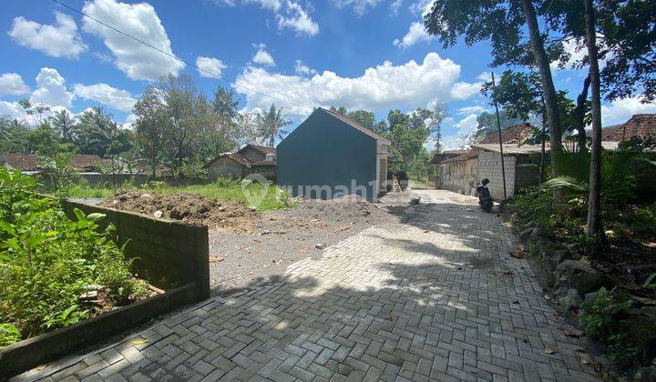 Rumah Modern Tropis Utara Rsud Sleman Dan Polres Sleman 3