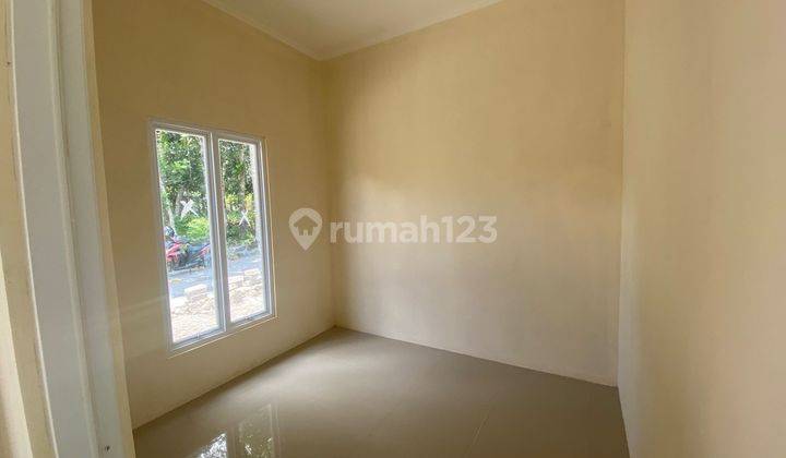 Rumah Modern Tropis Utara Rsud Sleman Dan Polres Sleman 5