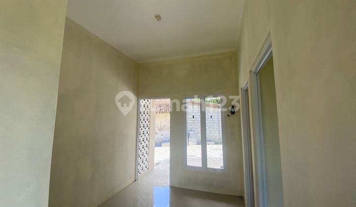 Rumah Modern Tropis Utara Rsud Sleman Dan Polres Sleman 7