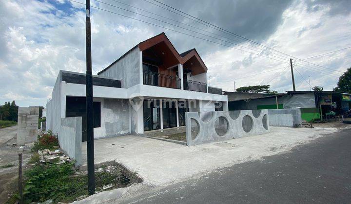 Rumah Apik Serasa 2 Lantai di Prambanan Strategis 3