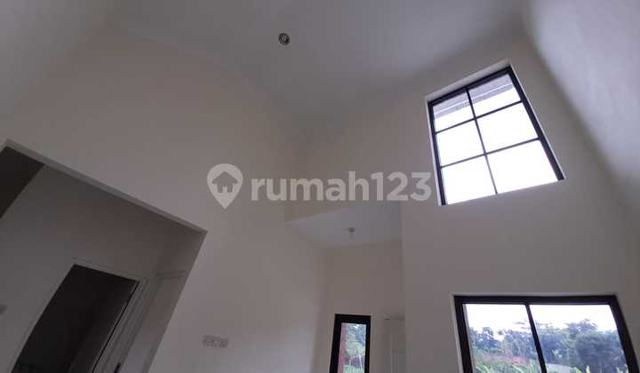 Rumah 2 Lantai Modern Dinding Bata Ekspose Dekat Jl Jogja Solo 5
