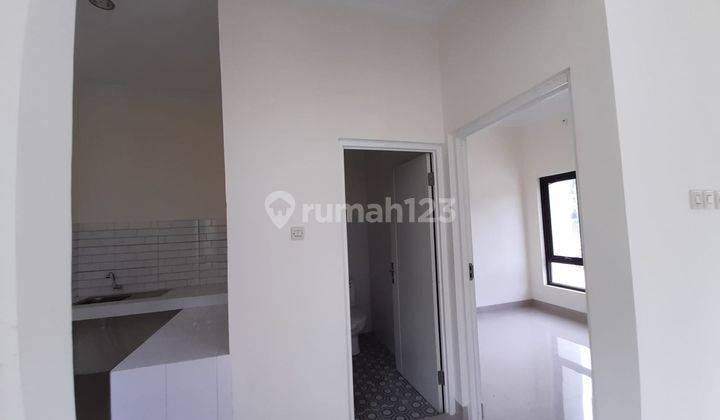 Rumah 2 Lantai Modern Dinding Bata Ekspose Dekat Jl Jogja Solo 4