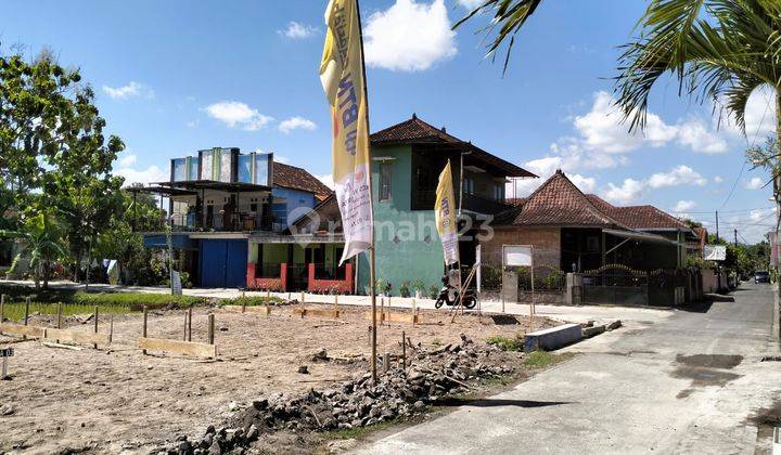 Rumah Modern Free Furniture, Pagar Dan Kanopi di Jl Berbah Sleman 8