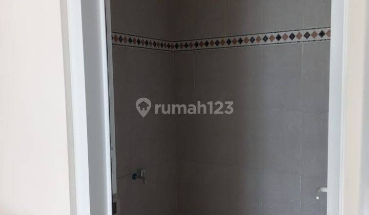 Rumah Modern Tropis di Jl Magelang Lahan Luas Bisa Dikembangkan 6