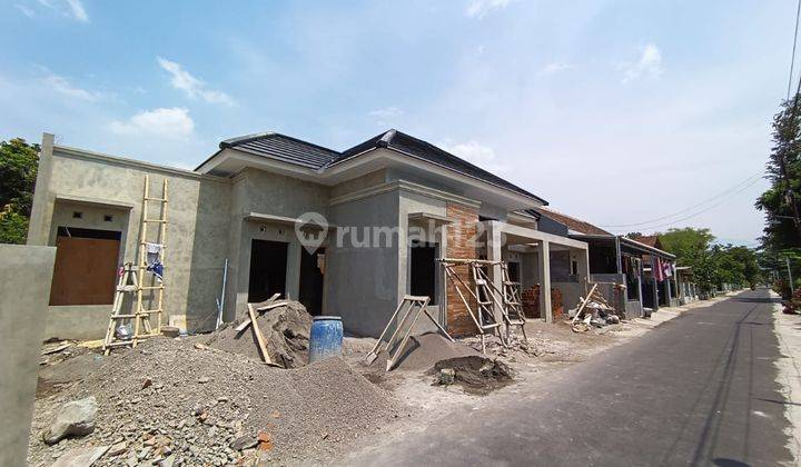 Rumah Moderen Premium Dekat Jl Purwomartani 2