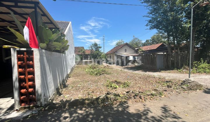 FREE Design, FREE Title Transfer, Affordable Price in the Dream Location of Sleman City, 8 Minutes from Sleman City Hall! 2