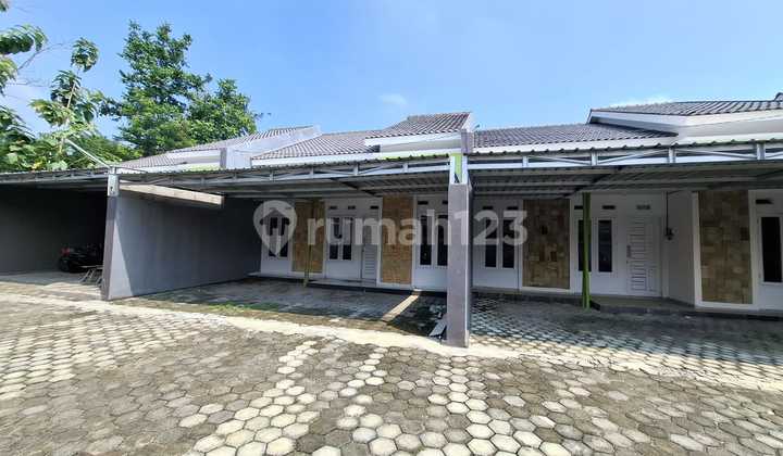 Spacious, Move-In Ready House for 600M+ in East Jl Seyegan Godean, SHM Ready 2