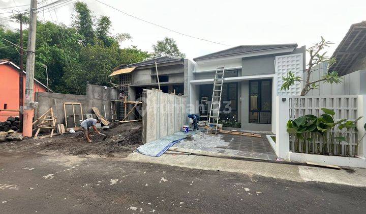 Dijual Rumah Moderen Dilingkungan Asri Nan Nyaman Jl Sidomoyo 1