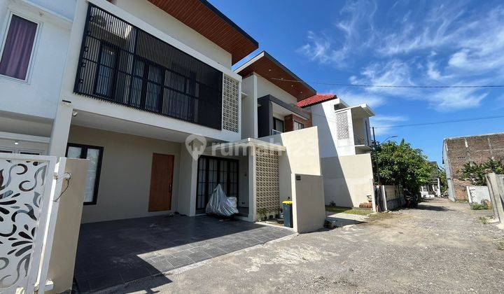 DIJUAL RUMAH 2 LANTAI 900 JT-AN DAPAT CUSTOM di DEKAT PEMDA SLEMAN dan JL MAGELANG 2