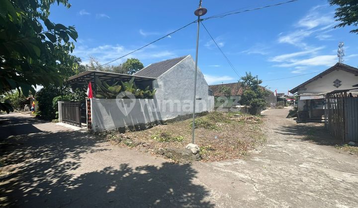 FREE Design, FREE Title Transfer, Affordable Price in the Dream Location of Sleman City, 8 Minutes from Sleman City Hall! 1