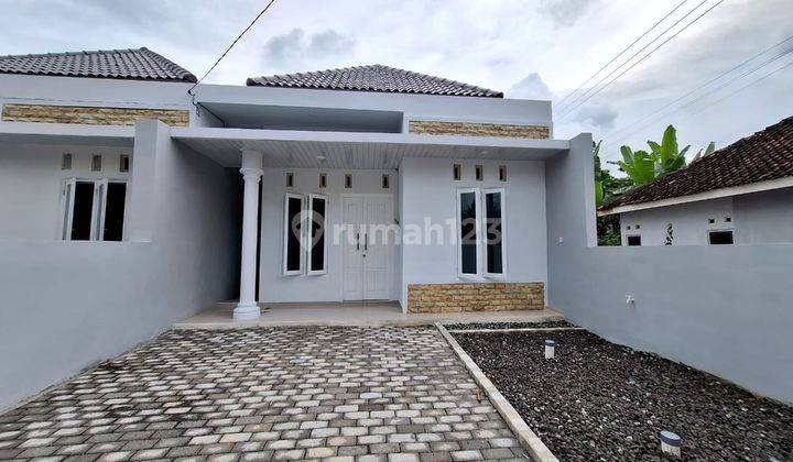 Dijual Rumah Baru Siap Huni Moderen 500 JT-an Dekat Pasar Godean 2