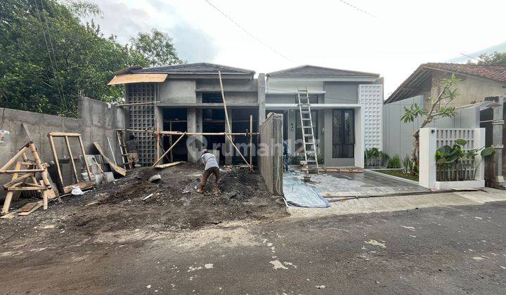 Rumah Berkualitas Moderen Limasan di Sidomoyo Godean 2