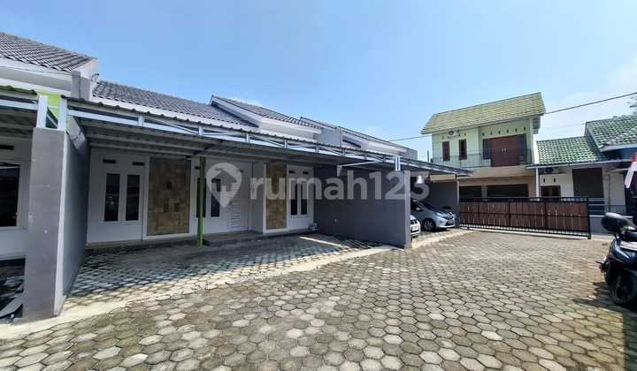 Spacious, Move-In Ready House for 600M+ in East Jl Seyegan Godean, SHM Ready
