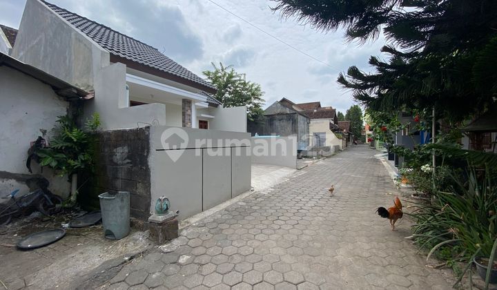 Rumah Siap Huni Strategis di Banguntapan, 5 Menit ke Rs Hardjolukito Rumah Siap Huni Strategis di Banguntapan, 5 Menit ke Rs Hardjolukito