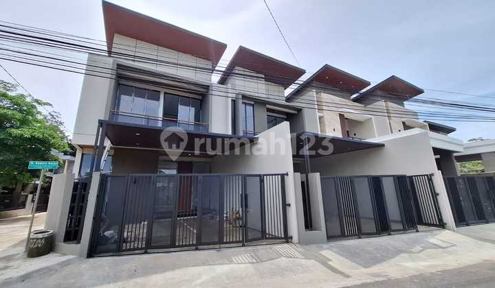 2-Story Super Wide House in North Jogja with SHM Legality, Ready for KPR.