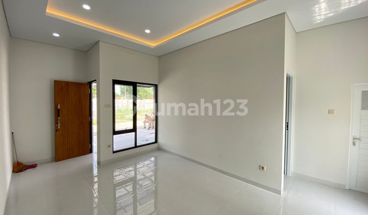 Ready to Live In House with Free Kitchen Set Only 622 Million in Prime Location Purbaya Street! 2