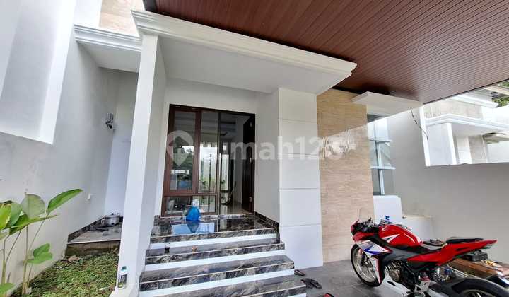 Minimalist House with Luxurious Design in North Jogja, 7 Minutes to Mitra Paramedika Hospital 2