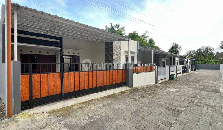 Ideal Rumah Baru Siap Huni Bonus Pagar Dan Canopy di Mlati Sleman 2