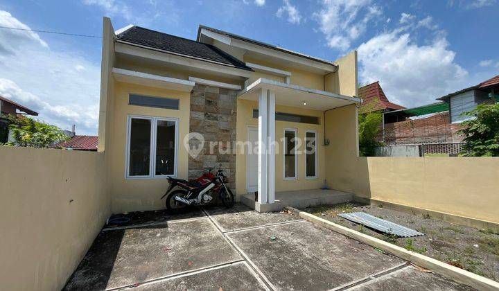 Rumah Moderen 700 JT-an di Lokasi Strategis Jl Medari  1