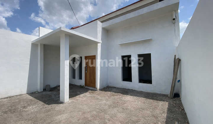 Exciting Offer! Spacious Land House 160 M2, Location Kaliurang Km. 10 2