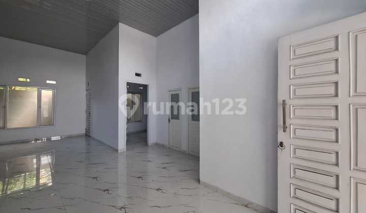Price 600M-You Get a Spacious House Over 100M2 in Sleman, 6 Minutes to Godean Market. 2