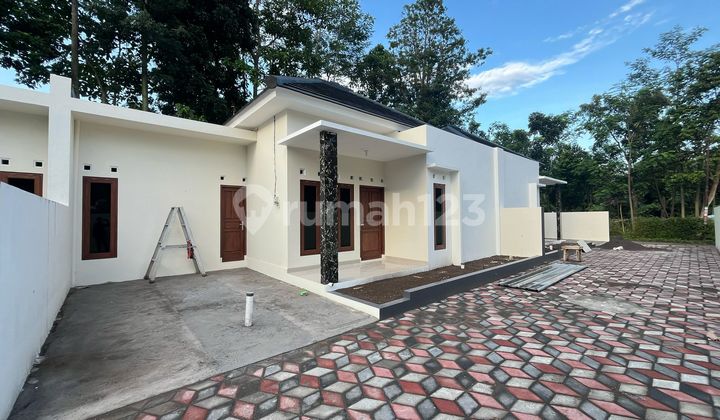 Ready-to-Occupy House in Mlati Sleman, Price 750 Million!! 2