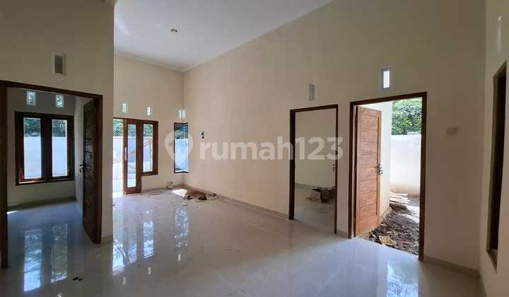 A Quiet &amp; Scenic Residence in Moyudan Sleman, Ideal for a Retirement Home, Priced at 300 Million. 2