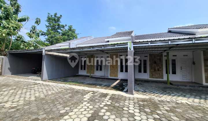 Price 600M-You Get a Spacious House Over 100M2 in Sleman, 6 Minutes to Godean Market. 1