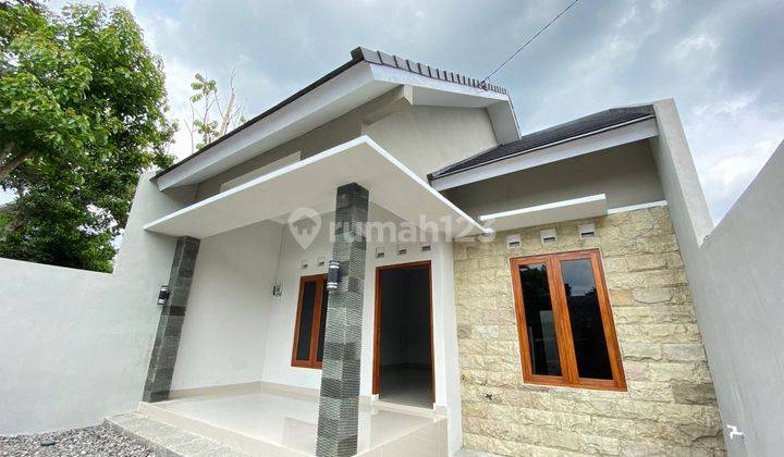 Rumah Baru Siap Huni 800 JT-an di Jl Palagan Sleman 1