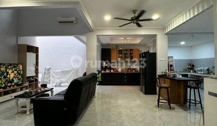 Quick Sale, Beautiful 2-Story House Ready to Occupy in Nagrak Gunung Putri