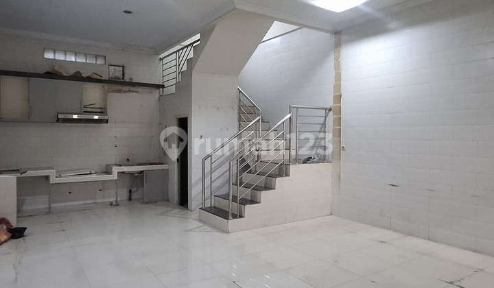 Jual Cepat, Rumah Rapih 3Lantai Siap Huni Di Pademangan 