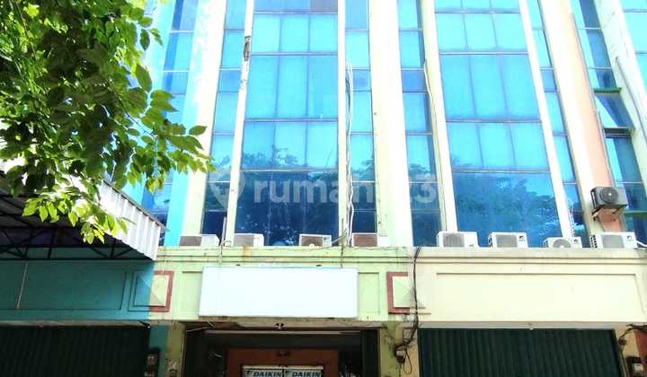 Nice Shop House for Sale in Sunter, Suitable for Office, Negotiable Until Deal Nice Shop House for Sale in Sunter, Suitable for Office, Negotiable Until Deal