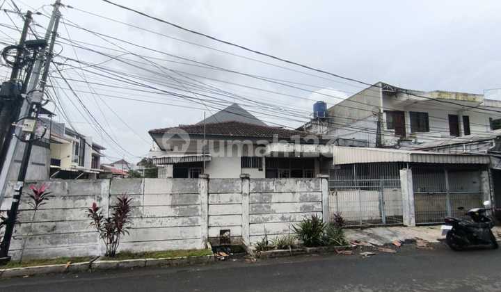 Jual Cepat Hitung Tanah! Rumah Posisi Hoek di Meruya Ilir, Nego