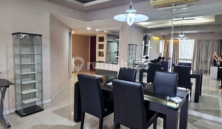 For Rent, Beautiful 2BR Unit Ready to Live In Furnished City View In Taman Anggrek 2