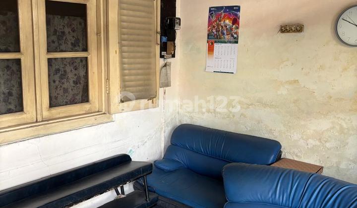 JUAL CEPAT!! Rumah Tua 2,5Lantai Luas Di Senen Jakpus