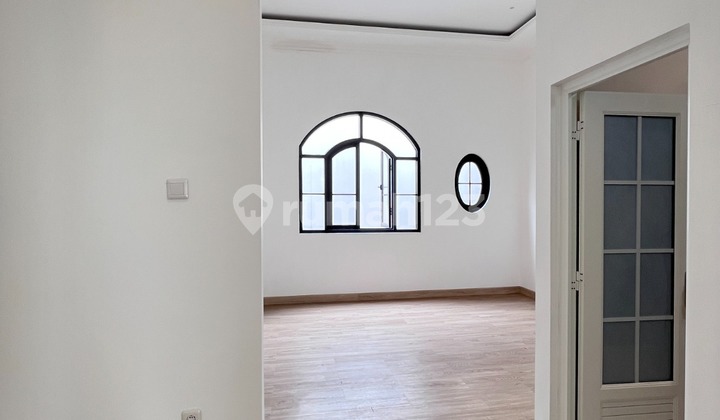 Dijual Rumah Cantik American Classic di Kreo Joglo jakarta Barat 2