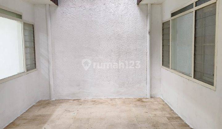 Dijual Rumah Taman Kota Hadap Timur 2