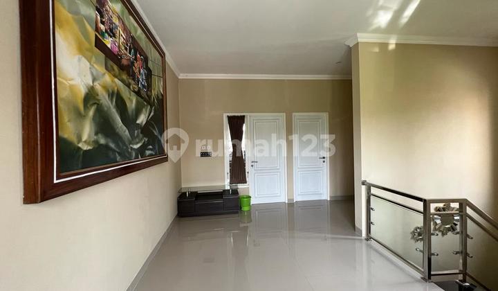 Rumah Mewah 2 Lantai di Trihanggo, Sleman, Jogja. View Bagus 5