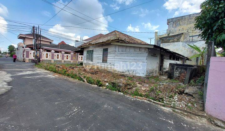 Komersil Tepi Jl. Prindustrian Sukarami Km 8 SHM.  1