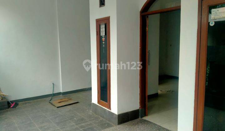 Disewakan Rumah 2 Lantai Siap Huni Antapani 2