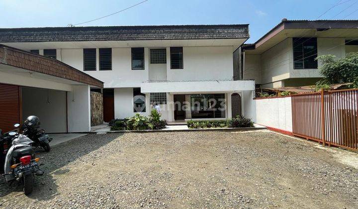 Dijual Rumah 2 Lantai Hegarmanah Strategis 1