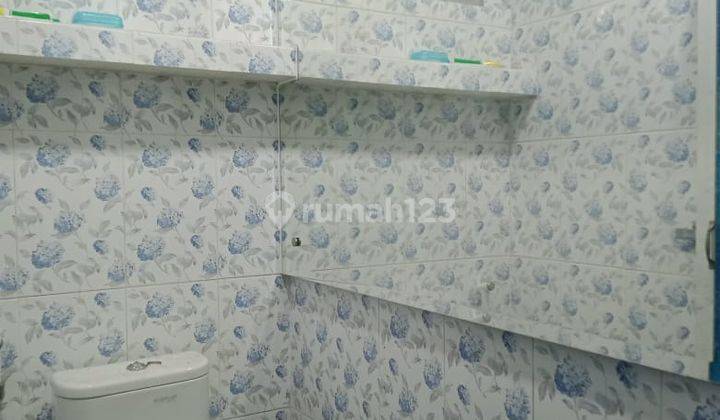 RUMAH BESERTA ISI NYA 9