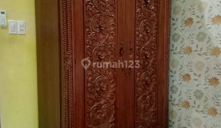 RUMAH BESERTA ISI NYA 16