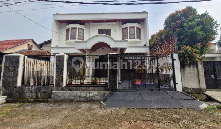 Dijual Rumah Lama Terawat Siap Huni Lokasi Strategis Di Jl. Cendrawasih, Kebayoran Lama, Jakarta Selatan