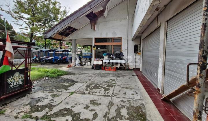 Rumah tua hitung tanah, strategis dan bisa disewa untuk gudang, Jl. Cempaka Putih Tengah, Jakarta Pusat
