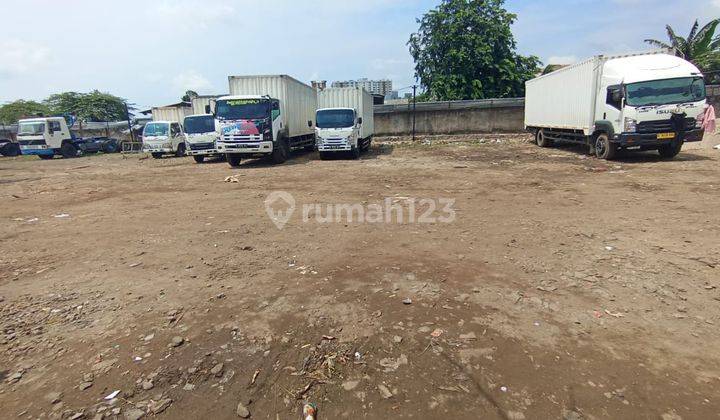 Jual murah rumah 2 lantai pondok bambu jl raya pahlawan Revolusi 2