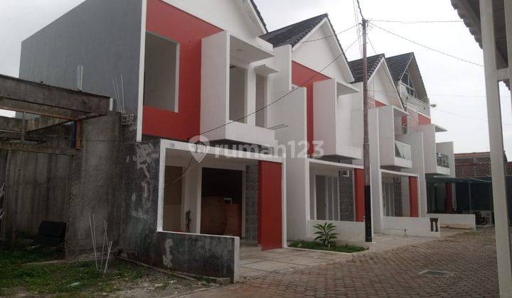 Rumah Sultan 2 lantai jatibening dekat jalan ratna dan Tol jatibening 1