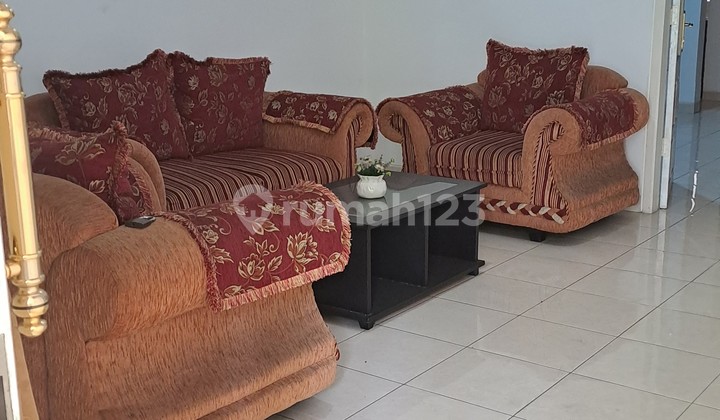 Disewakan Rumah  Pondok Indah, Jakarta Selatan  2