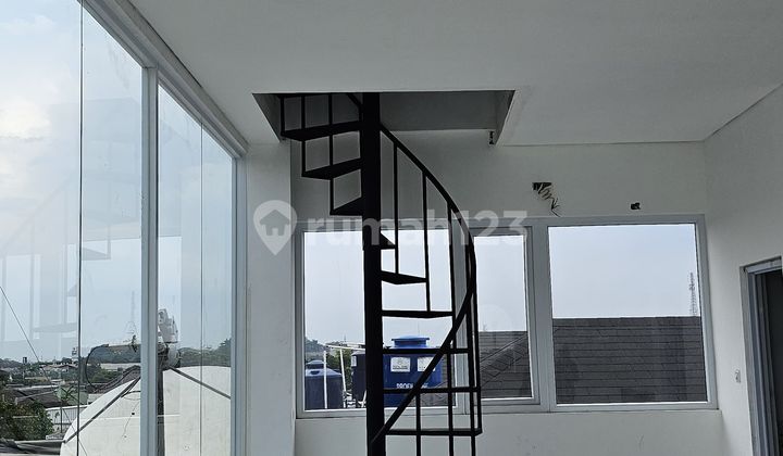 Ruko Premium di Selatan Jakarta - Siap Tinggal & Usaha